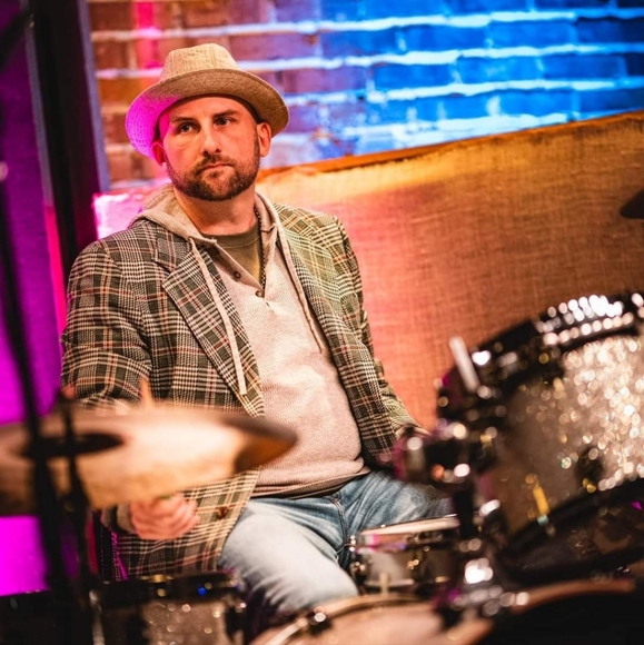 Meet your Posher, Ric - Picture 1 of 2